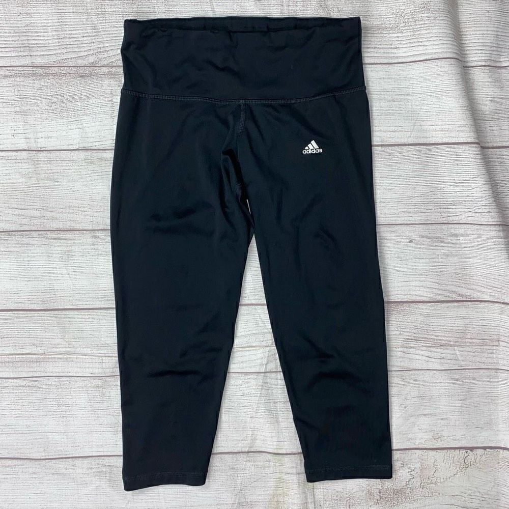 Adidas women S pullon compression capri leggings w/small pocket on waist black